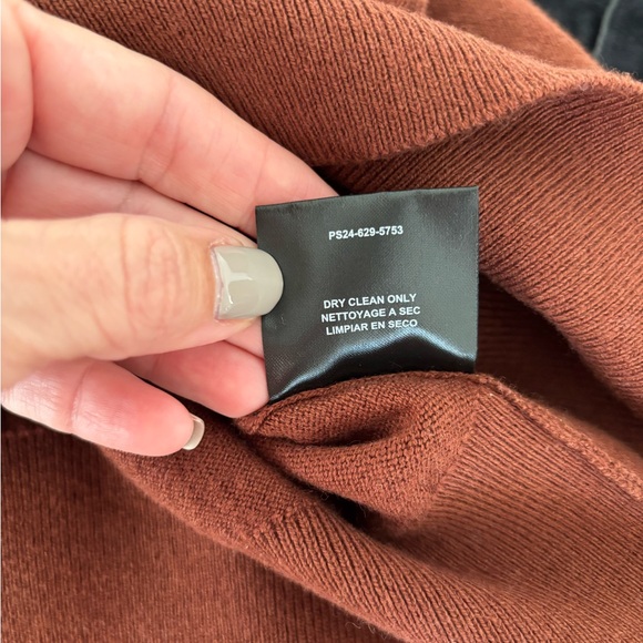 NWOT Stateside Saddles Shoulder Turtleneck Sweater Cafe Latte Sz Small - Picture 5 of 5